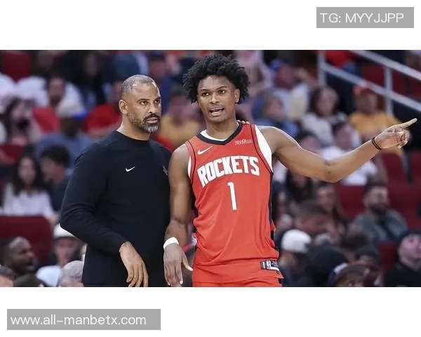 双塔联手展现统治力小莫布里与阿伦合砍32分21篮板8助攻助球队取胜